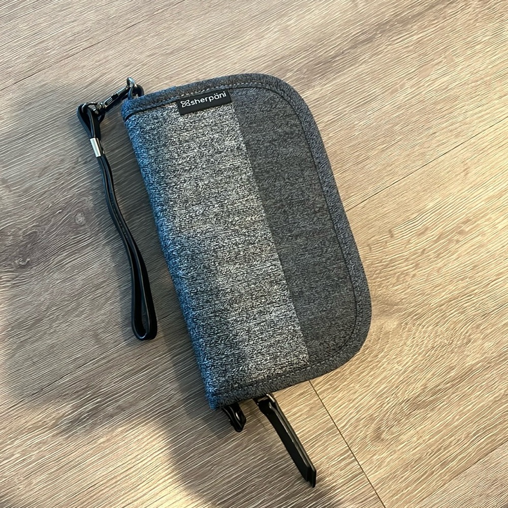 Sherpani Travel Wrist Wallet